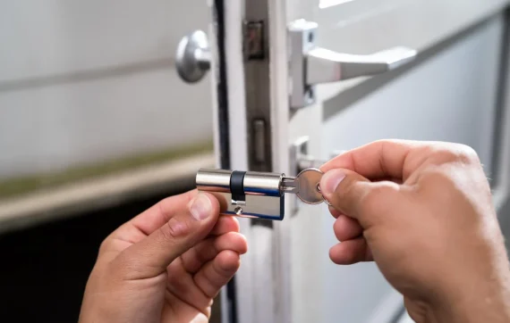 emergency lock service